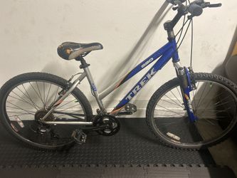Like new Trek 820 26” mountain bike