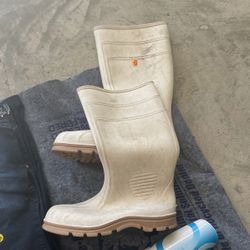 White Rain Boots 