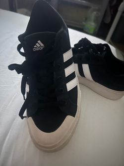 Adidas Low-Top Sneakers Black and White size 9.5