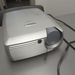 InFocus 4085 Projector