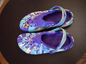 Crocs size j 6