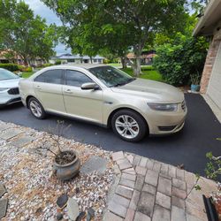 2017 Ford Taurus