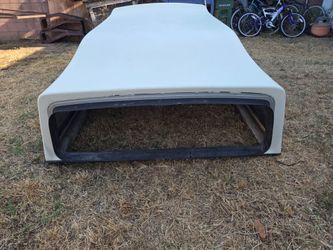 Camper shell