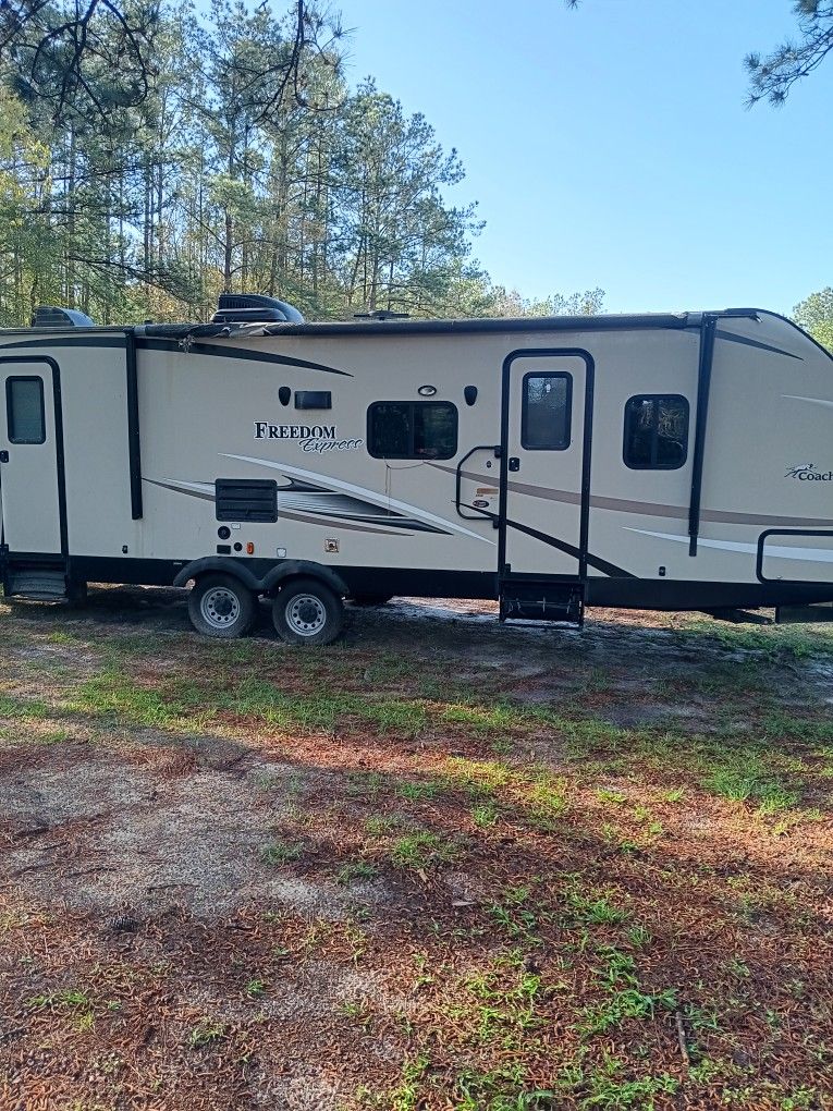 2017 Coachmen Freedom Express