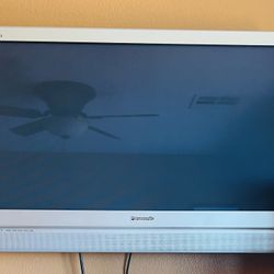 40” Panasonic Plasma Tv With Bracket