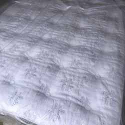 California King Size Bed Mattress King Koil Intimate Medium Pillow Top Serta Sealy Stearns & Foster Aireloom Kluft Hotel Tempurpedic Purple Premier 