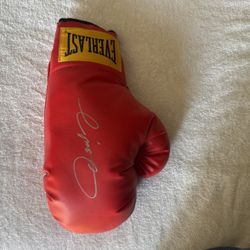 Oscar De La signed Glove