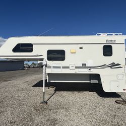2002 Lance Camper Cabover 8Ft bed 