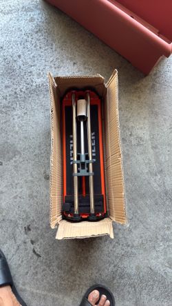 Tiler 17” tile cutter