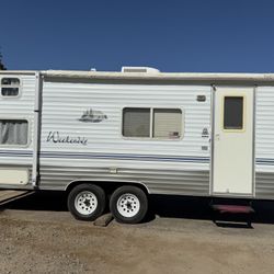 2005 Weekender Made By Skyline 25 Foot