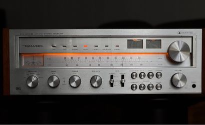 Vintage Realistic STA-2000D 75W/channel AM/FM Stereo Receiver - LIKE NEW