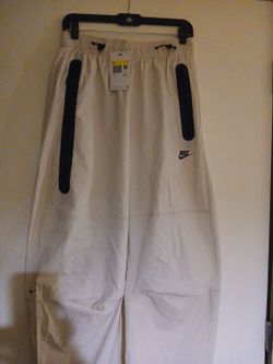 Men's Nike Tech Woven Over Sized Pants Size Small Brand New Orewood Black 