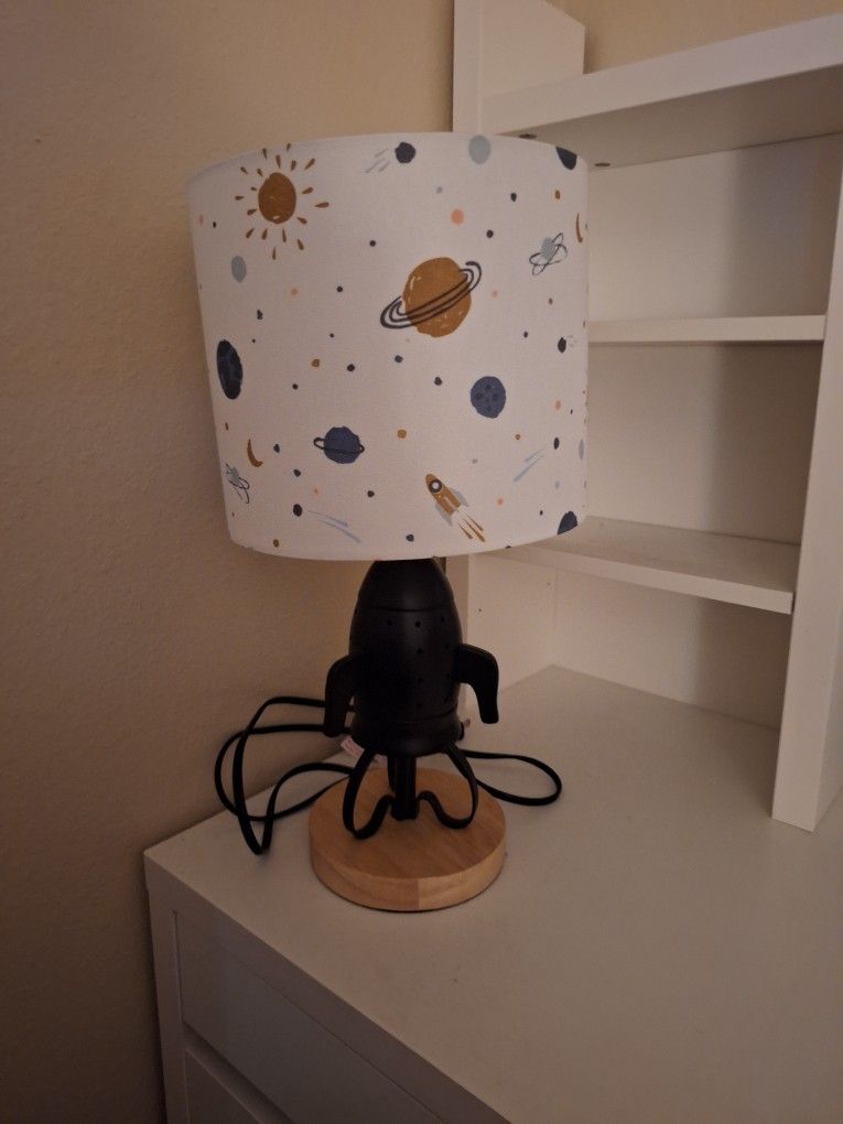Astronaut Bedset, Lamp, & Projector
