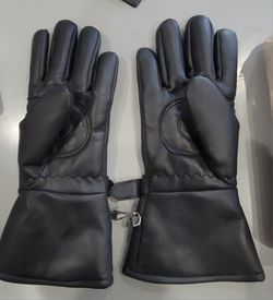 Classic Motorcycle Polar Collar Winter Wear and Gloves.