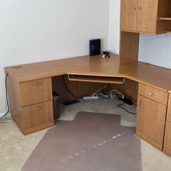 Computer Desk With Large Filing Cabinet and Top Cabinet 