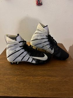 NIKE VAPOR UNTOUCHABLE 3 ELITE FOOTBALL CLEATS
