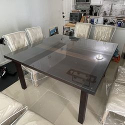 Dining Room Table 5’x5’
