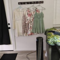 Women's Dresses Large And Xlarge