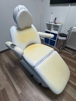 Electric Facial Chair. Multiple adjustments $175 O.B.O.