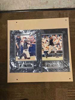 Mike Piazza Lot. 2 Pics & 1 Upper Deck Bobble Head and Card. 2001 Mets!