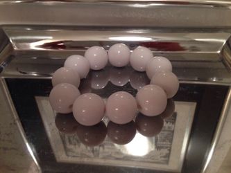 White retro bead bracelet