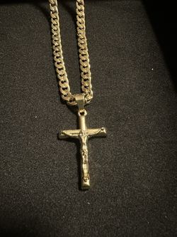 Crucifix Chain And Pendant 