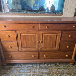 Solid Wood 8-Drawer Dresser with Cabinets – Classic Style