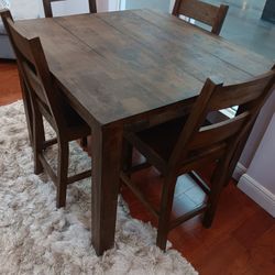 *Now Available!!!*---Stunning Brantley Wood Dining Table Sets W/4 Chairs---Delivery And Financing Available😉
