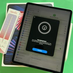 Apple iPad Pro 12.9” 5th Generation (2021 - M1 Chip) 256GB With Pen & Keyboard Case (2TB $990) 