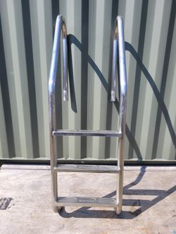 Stainless Steel Starlite Pool Ladder 