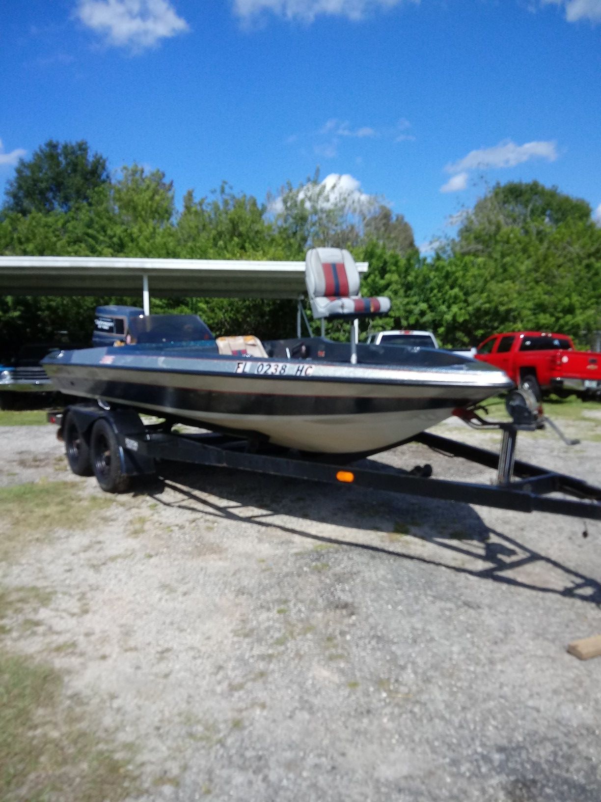 1989 javelin Bass Boat.v6