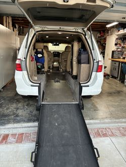 ADA Van 2005 Honda Odyssey EX-L