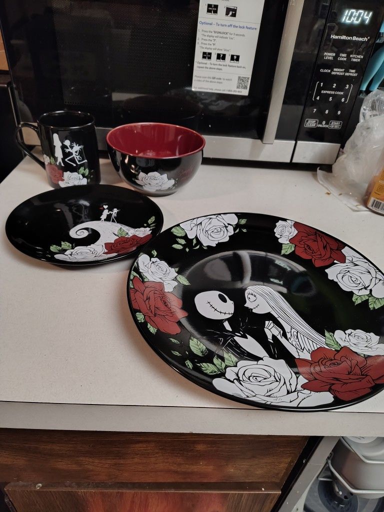 Nightmare Before Christmas Dinner Set