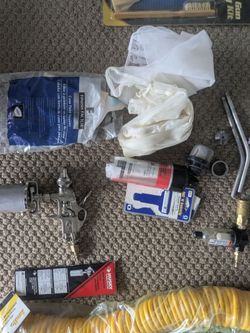 Paint spray guns