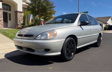 2002 Kia Rio Cinco Wagon