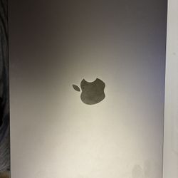 MacBook Air 2022 M2 Chip