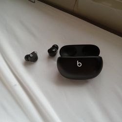 Beat Wireless Earbuds $35