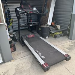SOLE Fitness F85 Treadmill