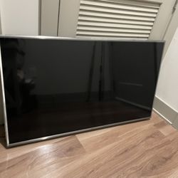 Silver Trim LG 50 Inch 4k Tv