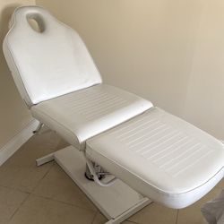 Aesthetician Bed