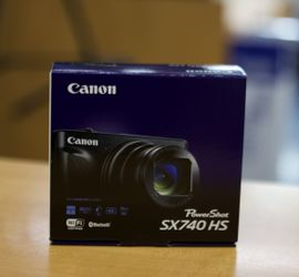 Canon PowerShot SX740 HS Digital Camera (Black)