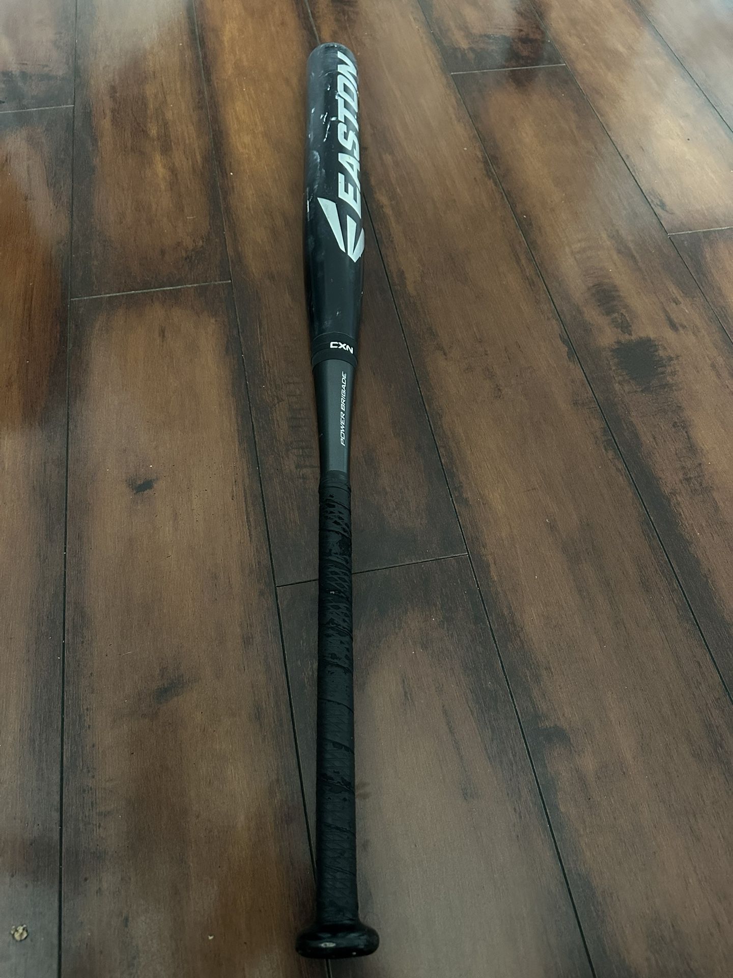 Easton MAKO BEAST Youth Baseball Bat: YB17MK11 Composite Barrel 32 In 21 OZ