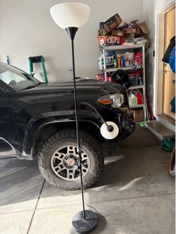 Floor lamp