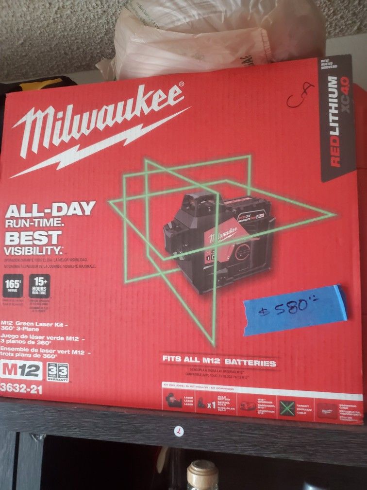 MILWUAKEE M12 CORDLES 360 GREEN SELF-LEVELING LASER LEVEL KIT BATTERY AND CHARGER NEW