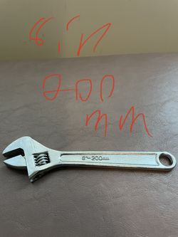 Alloy Crestology Adjustable Wrench 