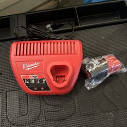 Milwaukee M12 Charger And 2.0 Battery 