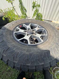 Jeep rims with tires