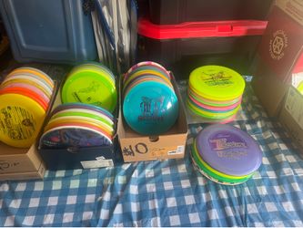 Disc golf discs