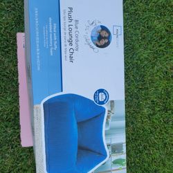 Mainstays by Becky G. & Alejandra Ribbed Plush Compressed Foam Chair, Blue