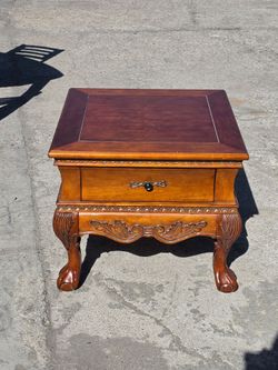 Queen Anne Style Wood End Table with Drawer